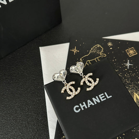 Boucles d'oreilles en diamant en forme de cœur
