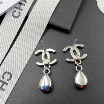 Boucles d'oreilles pendantes diamant étincelant