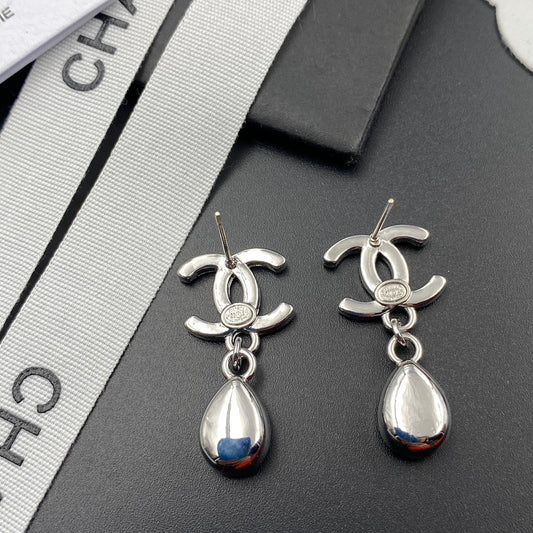 Boucles d'oreilles pendantes diamant étincelant