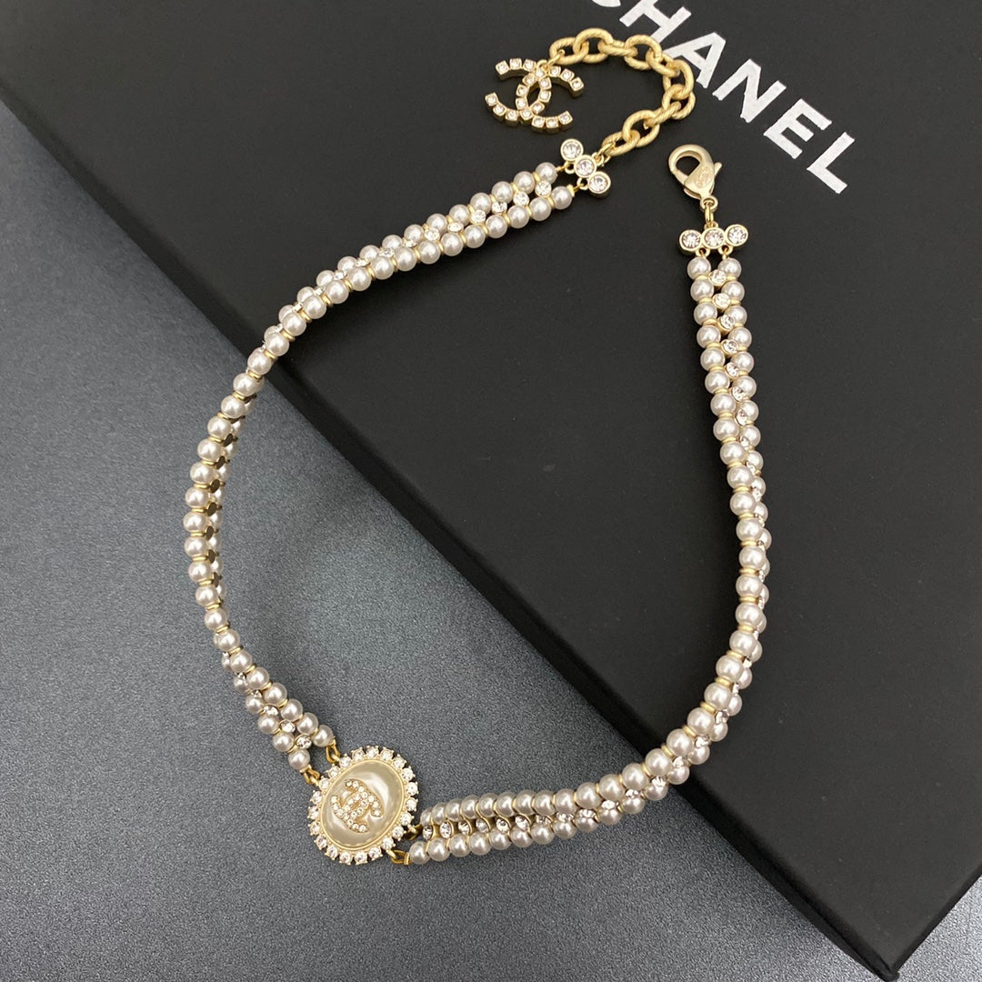 Gargantilla con doble perla y diamantes