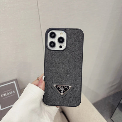 Estuche clásico triangular de cuero