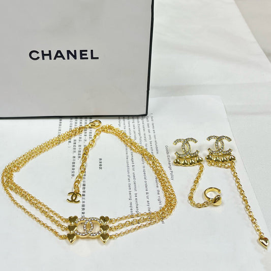 Ensemble Collier et Boucles d'Oreilles Cœur en Strass Tendance