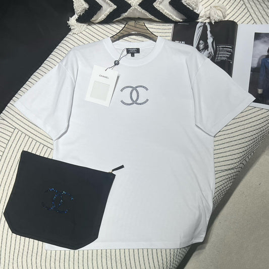 Camiseta de verano adornada con pedrería