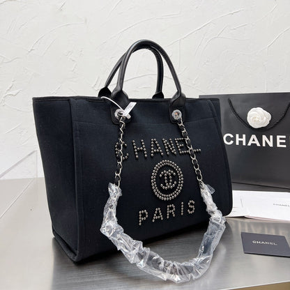 Bolso de playa bordado con perlas