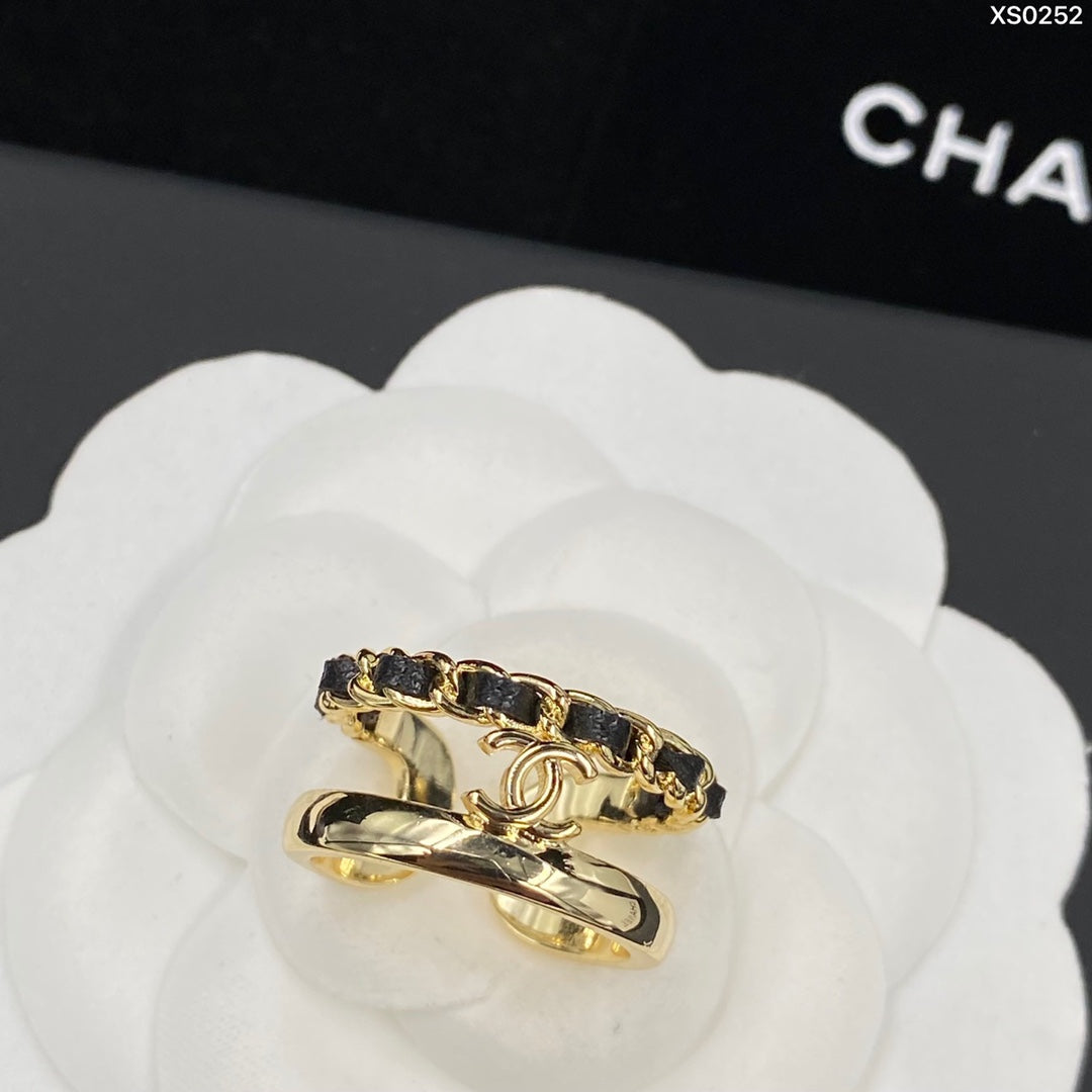 Anillo abierto de cuero con tira de temperamento