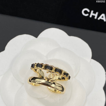 Anillo abierto de cuero con tira de temperamento