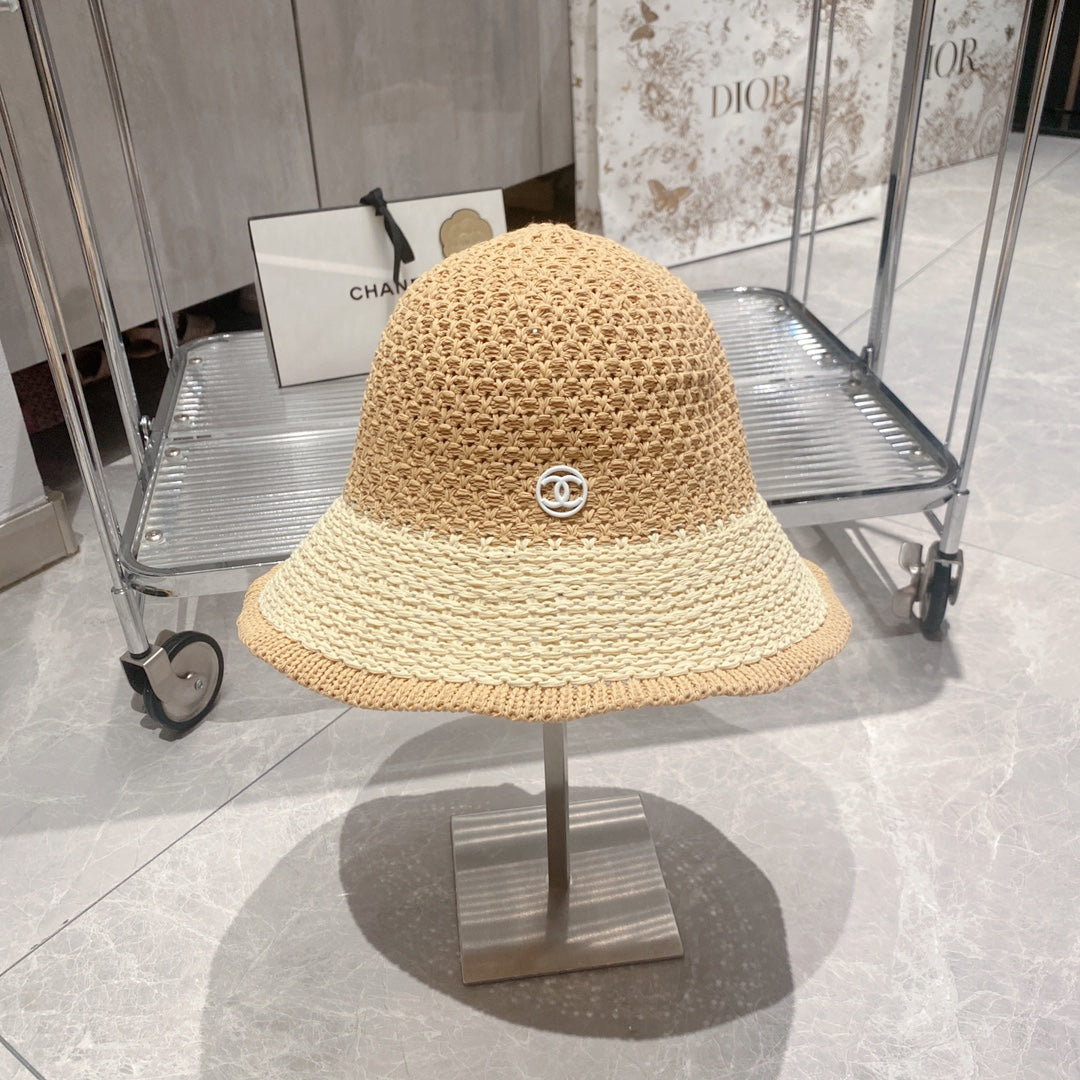 Sombrero tipo pescador de paja a la moda