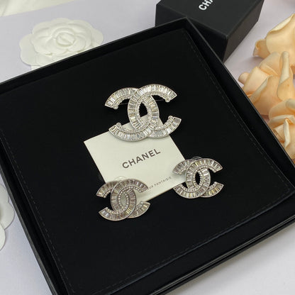 Broche y Pendientes de Plata con Baguettes de Cristal