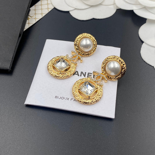 Boucles d'oreilles pendantes élégantes en cristal diamanté
