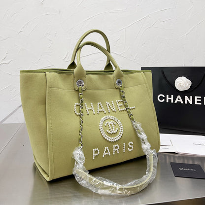 Bolso de playa bordado con perlas