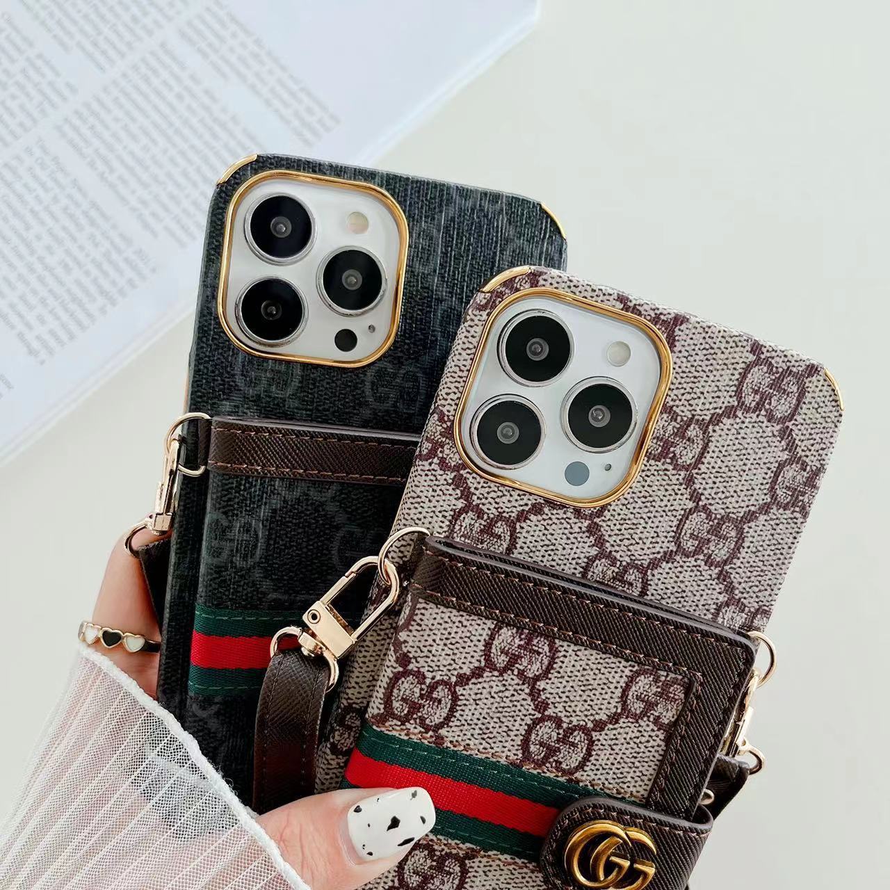 Funda tipo Cartera con Borde Dorado y Correa para Hombro
