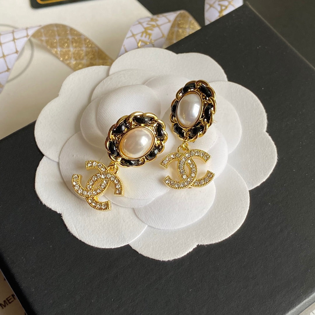Pendientes Colgantes con Letras de Perlas y Circonitas Vintage