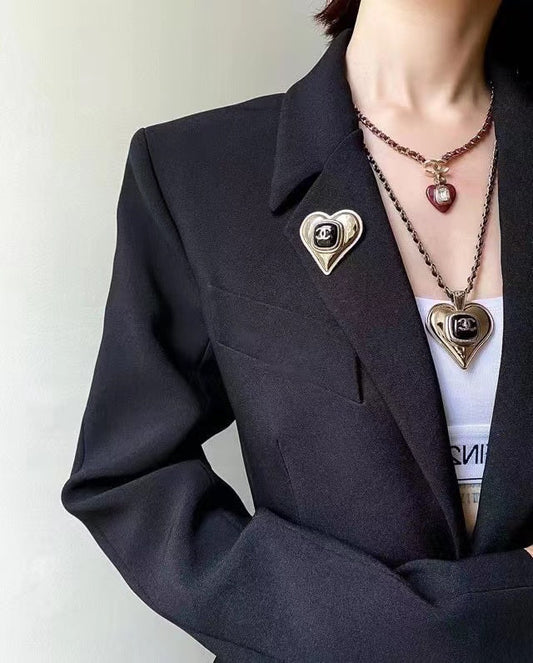 Broche de temperamento con forma de corazón