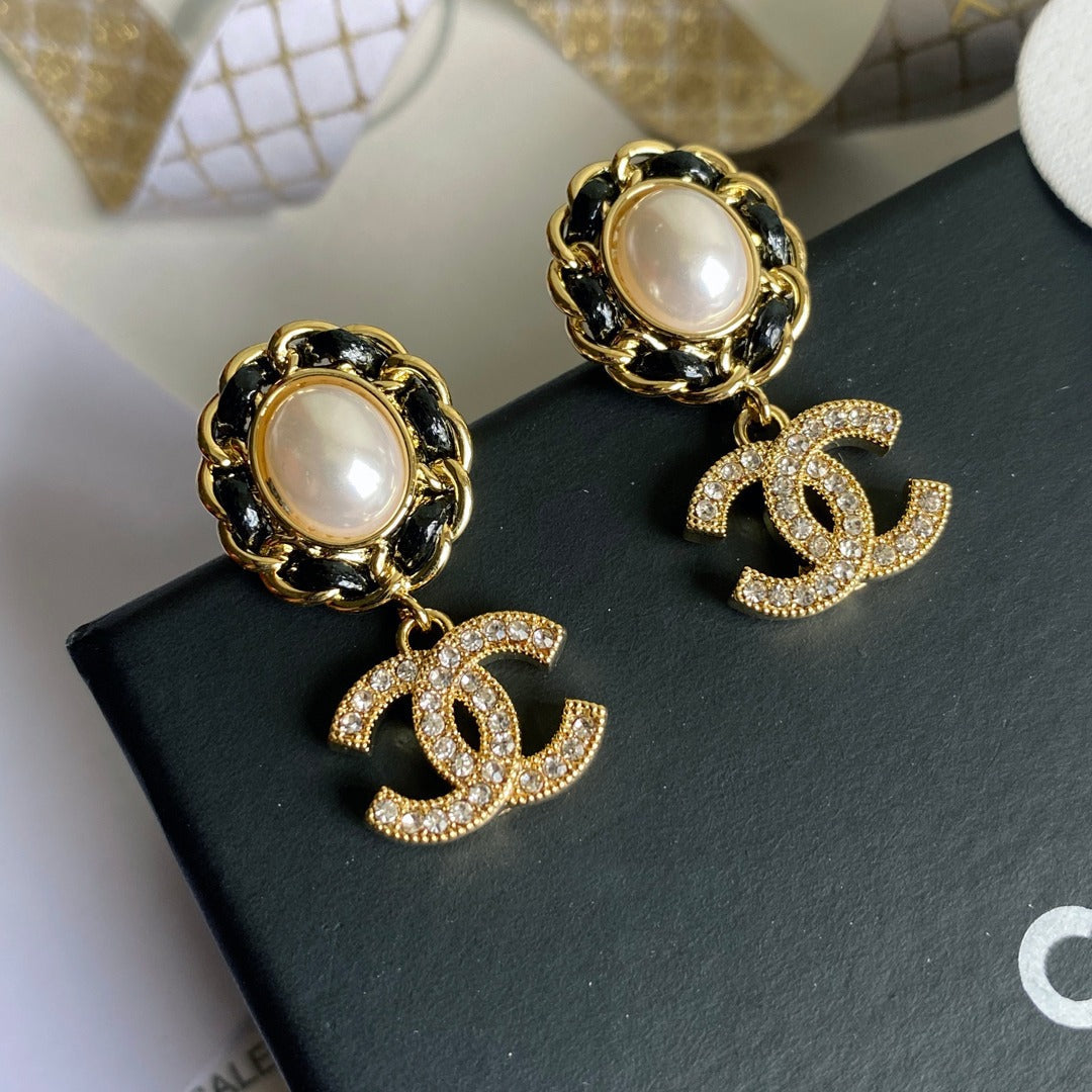 Pendientes Colgantes con Letras de Perlas y Circonitas Vintage