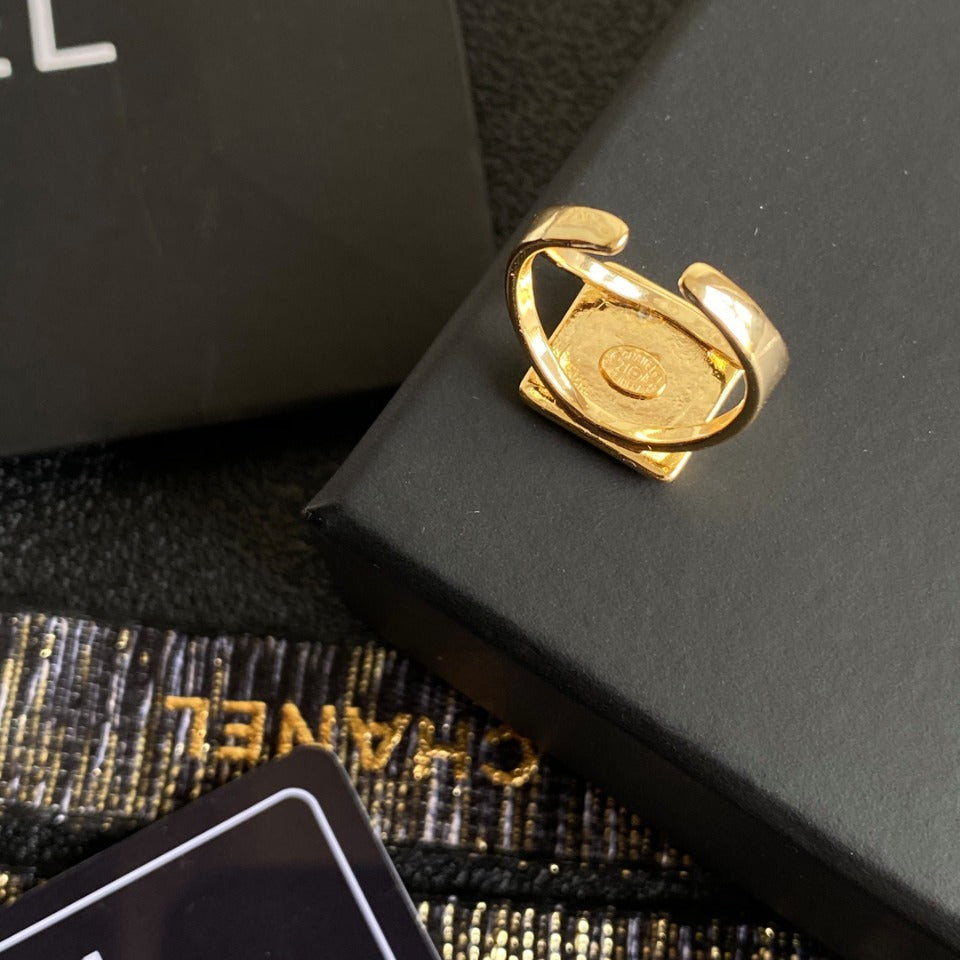 Anillo Abierto Cuadrado con Temperamento