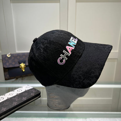 Gorra de béisbol bordada colorida con patrón 3D