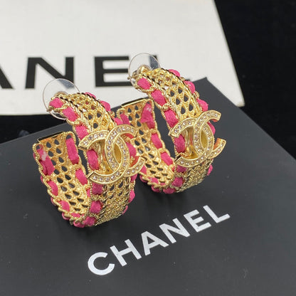 Boucles d'oreilles demi-créoles en cuir rose
