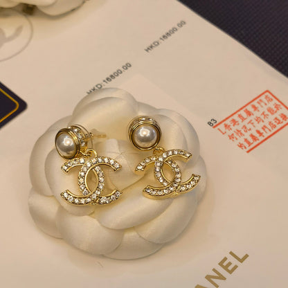 Pendientes Clásicos de Perlas y Diamantes Glitter