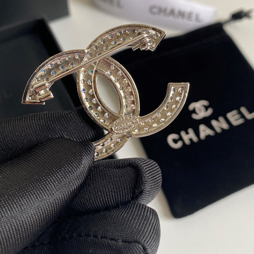 Broche de diamantes estilo temperamento