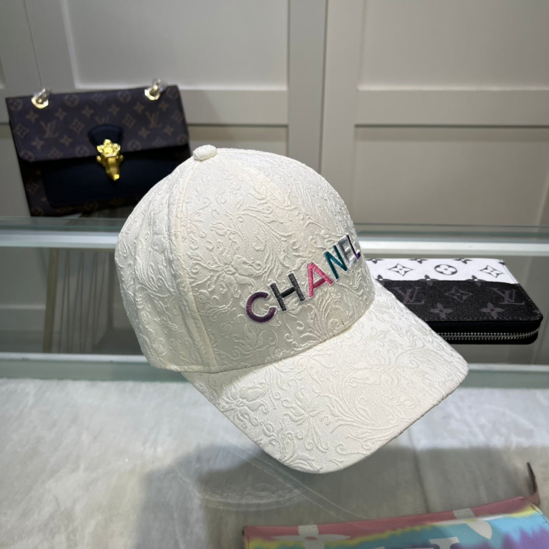 Gorra de béisbol bordada colorida con patrón 3D
