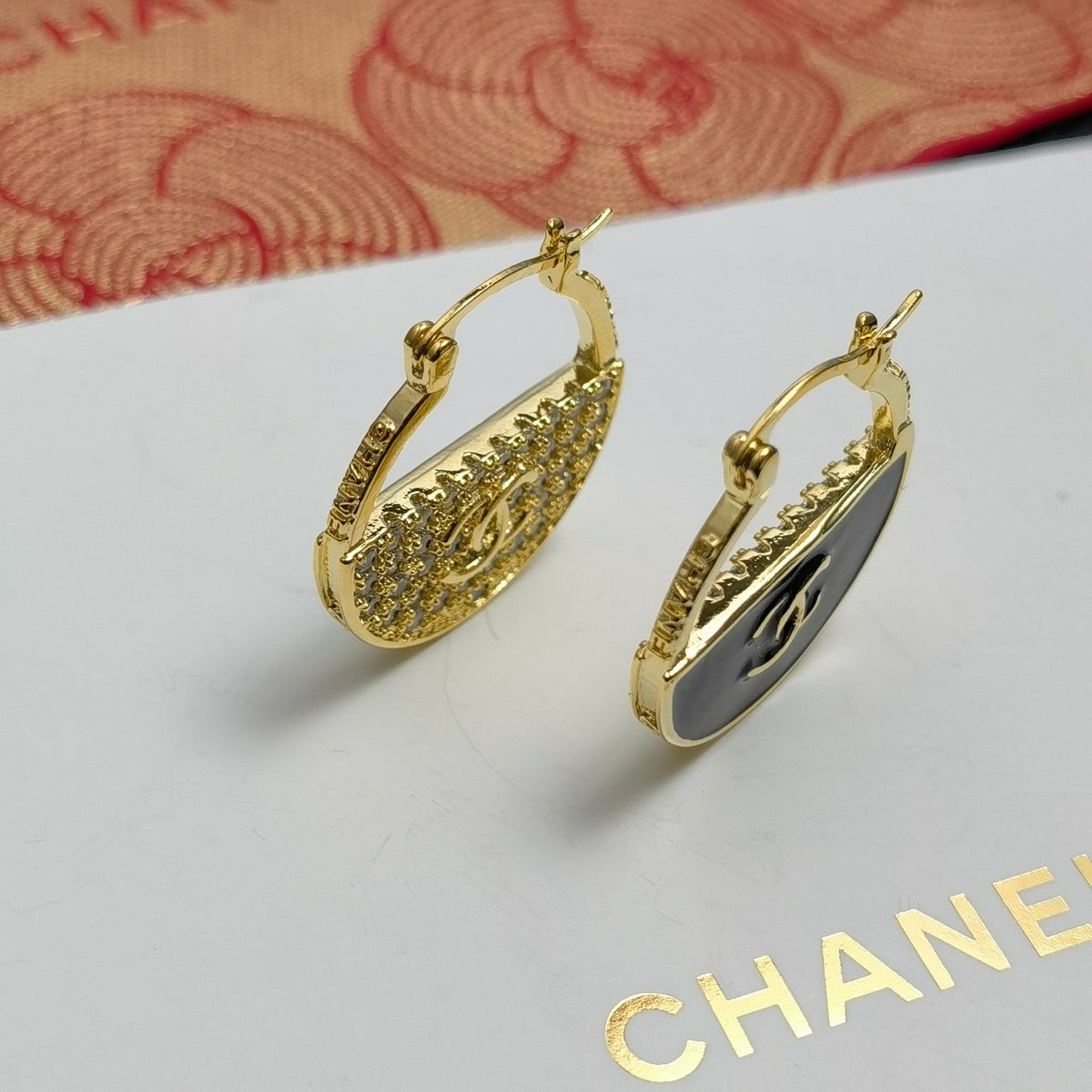 Pendientes de aro de diamante de nueva moda