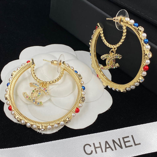 Boucles d'oreilles créoles grandes perles colorées