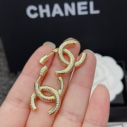 Boucles d'oreilles élégantes en or et diamants