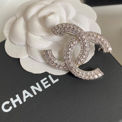 Broche de diamantes estilo temperamento