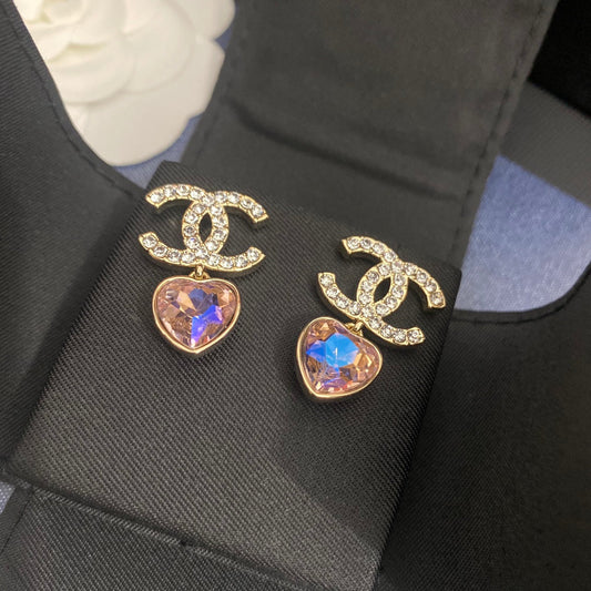 Boucles d'oreilles cœur laser étincelantes en zircon