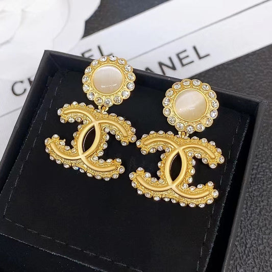 Nouvelles boucles d'oreilles de luxe en cristal doré