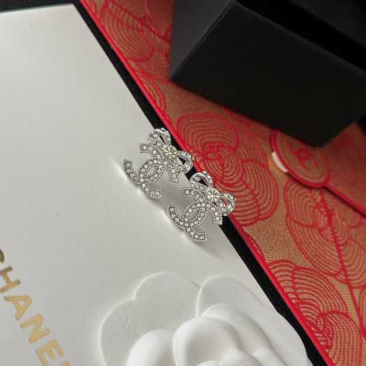 Nouvelles boucles d'oreilles nœud papillon en cristal