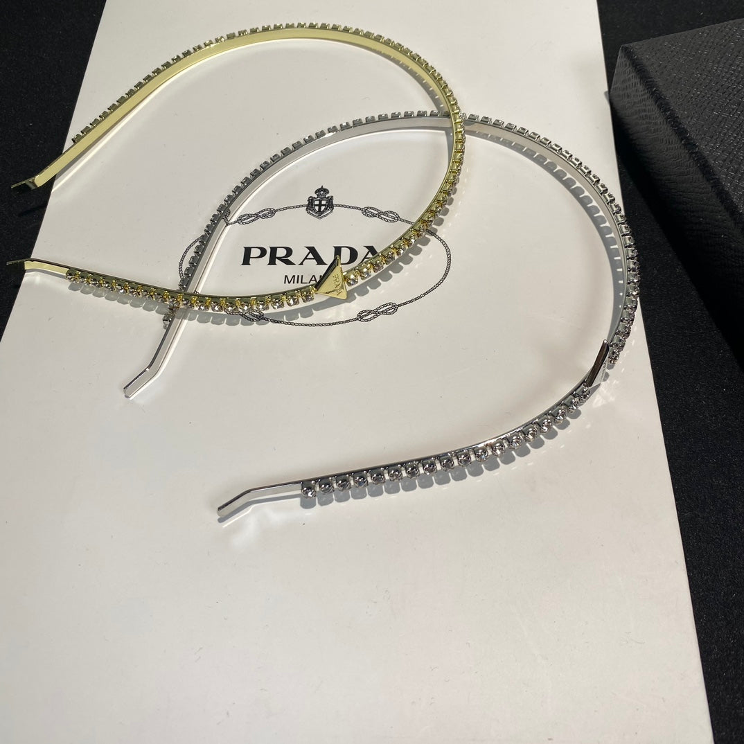 Diadema con Diamantes y Logo de Triángulo
