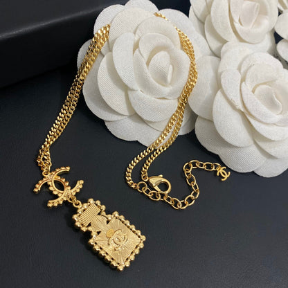 Collier Flacon de Parfum en Diamant