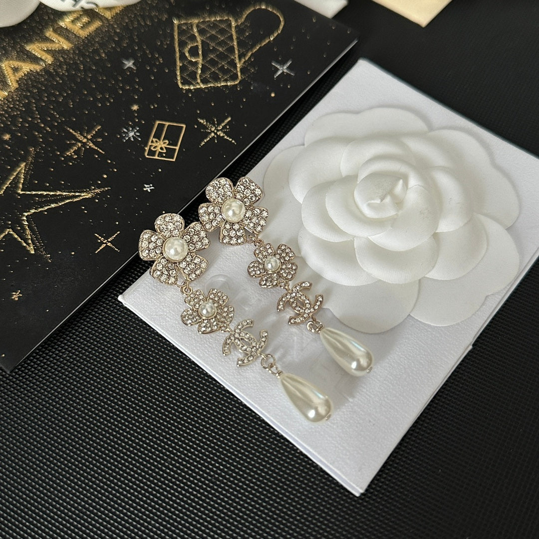 Pendientes Vintage de Doble Flor con Diamantes de Imitación
