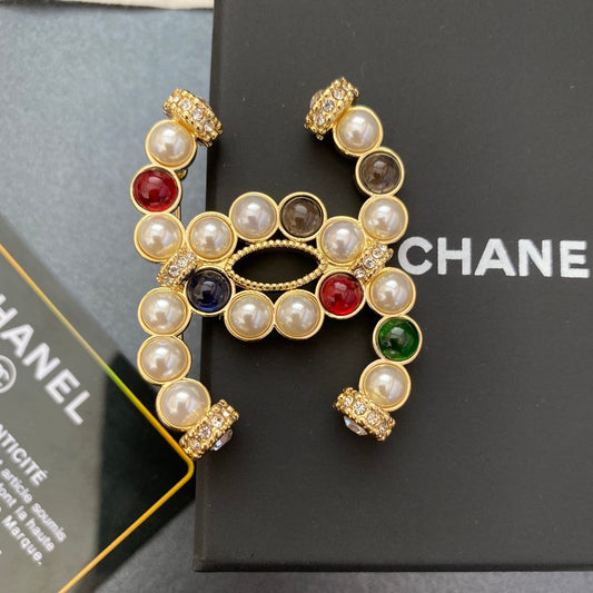 Broche de Perlas y Diamantes de Colores