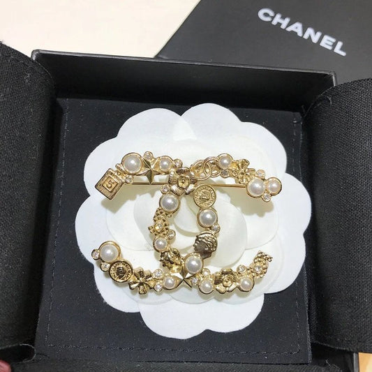 Broche Camélia Perle Classique