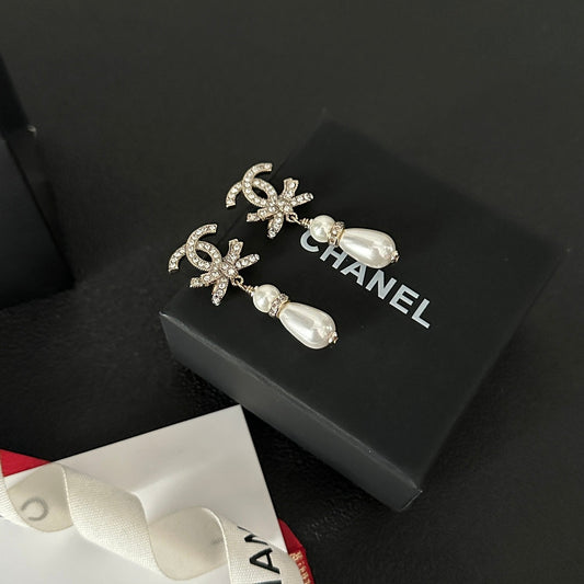 Boucles d'oreilles Diamant Nœud Perle