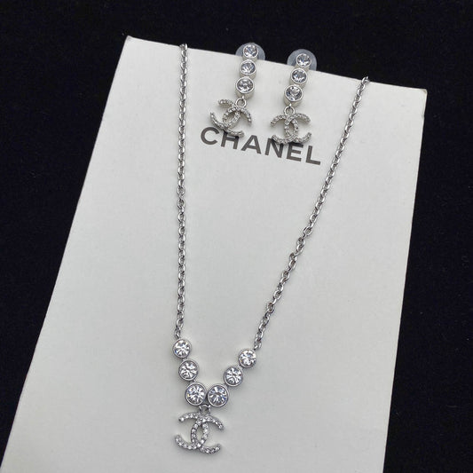 Parure Collier et Boucles d'Oreilles Diamant en Cristal