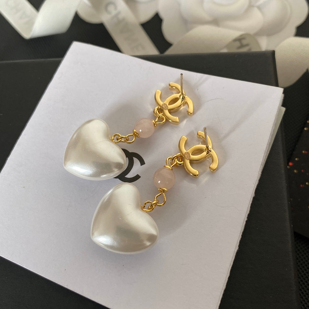 Pendientes Premium de Cristal de Corazón Perla