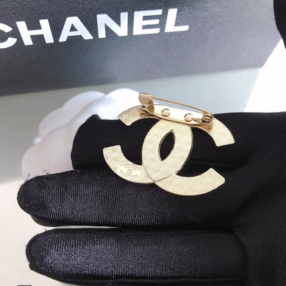 Broche classique alphabet