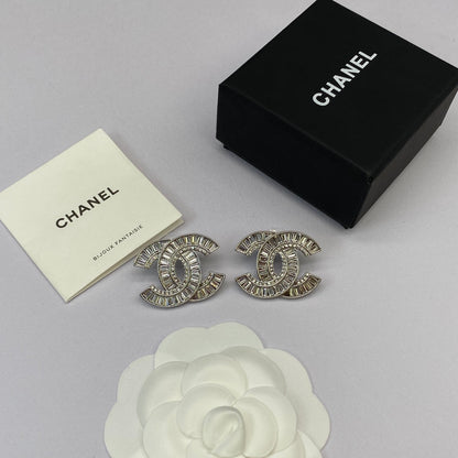 Broche y Pendientes de Plata con Baguettes de Cristal