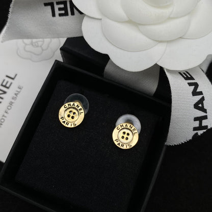 Aretes de botón con grabado de logotipo creativo