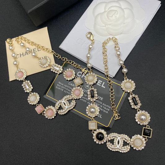 Collier élégant intemporel