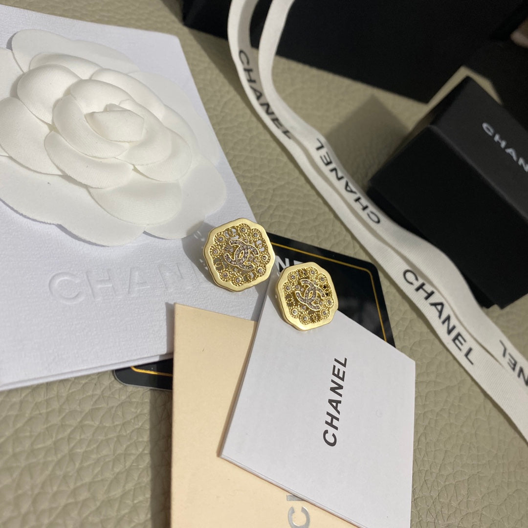 Pendientes de botón de flores de diamante premium