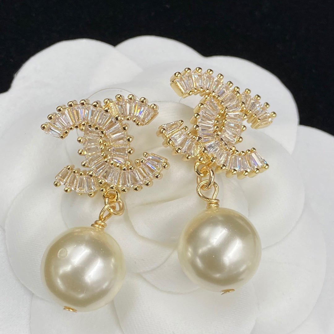 Pendientes colgantes de circonita brillante con perlas