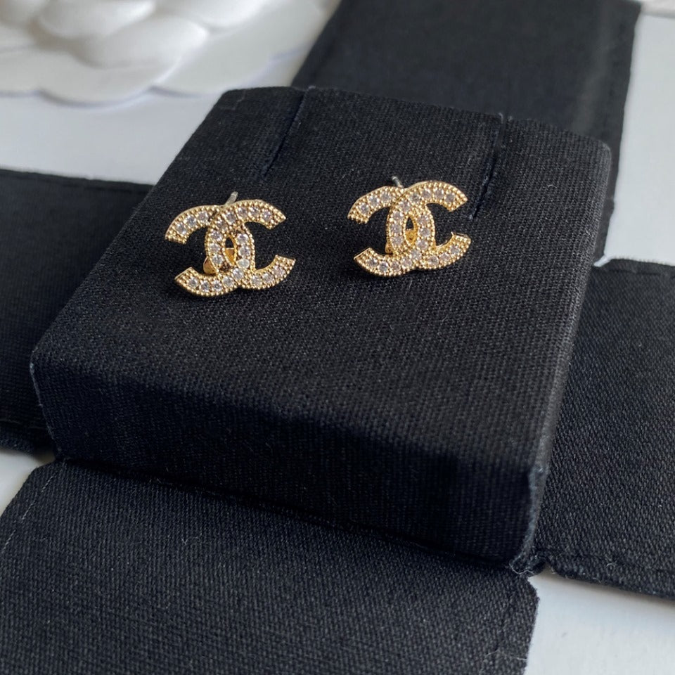 Pendientes brillantes para combinar con todo