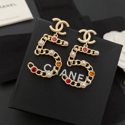Nuevos pendientes de diamantes de color n.º 5