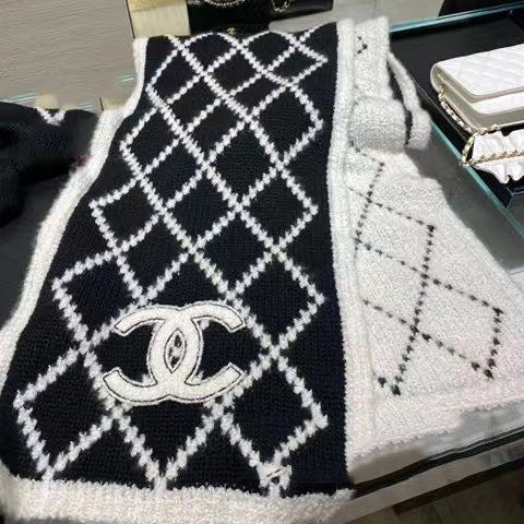 Foulard ou châle en cachemire losanges élégants