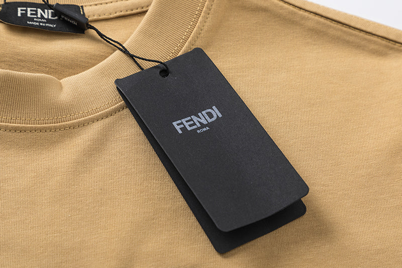 Camiseta bordada de moda