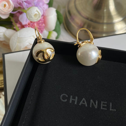 Boucles d'oreilles rétro en perles plaquées or